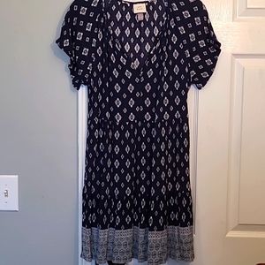 $6 Off - Just Ask- Knox Rose V-neck dress